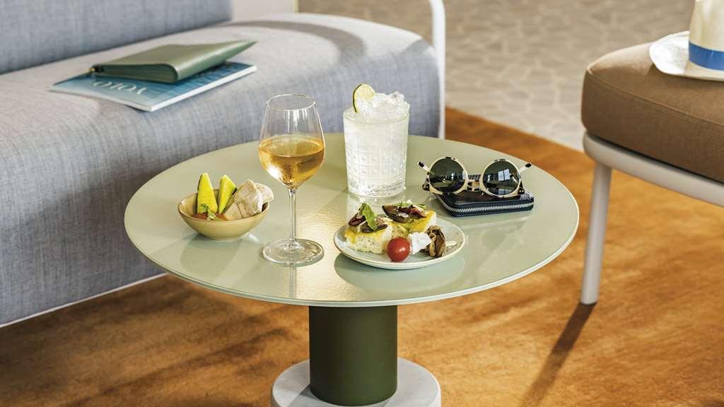 Okko Hotels Nice Aeroport Удобства фото